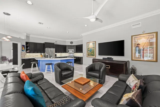 Residence photo 17