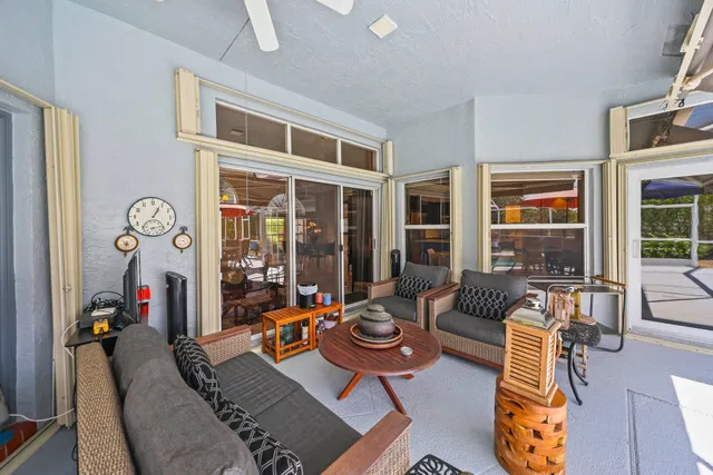 Residence photo 25