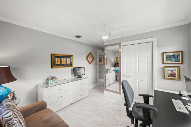 Residence photo 28