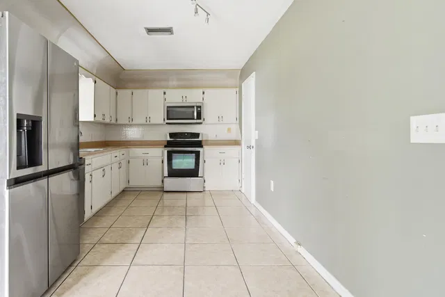  Residence photo 15
