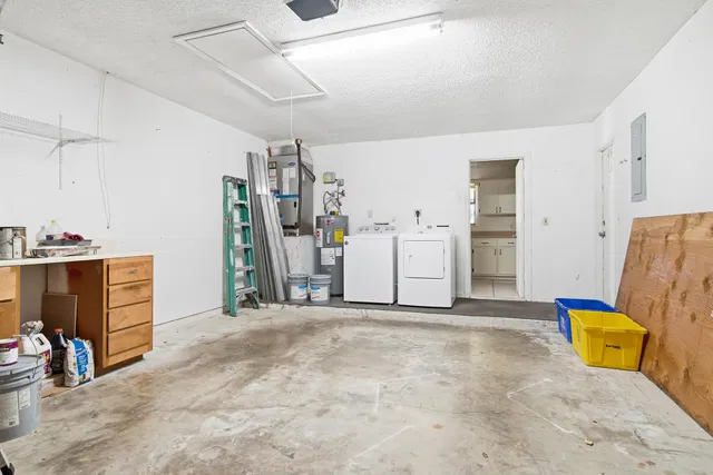  Residence photo 19