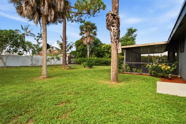  Residence photo 34