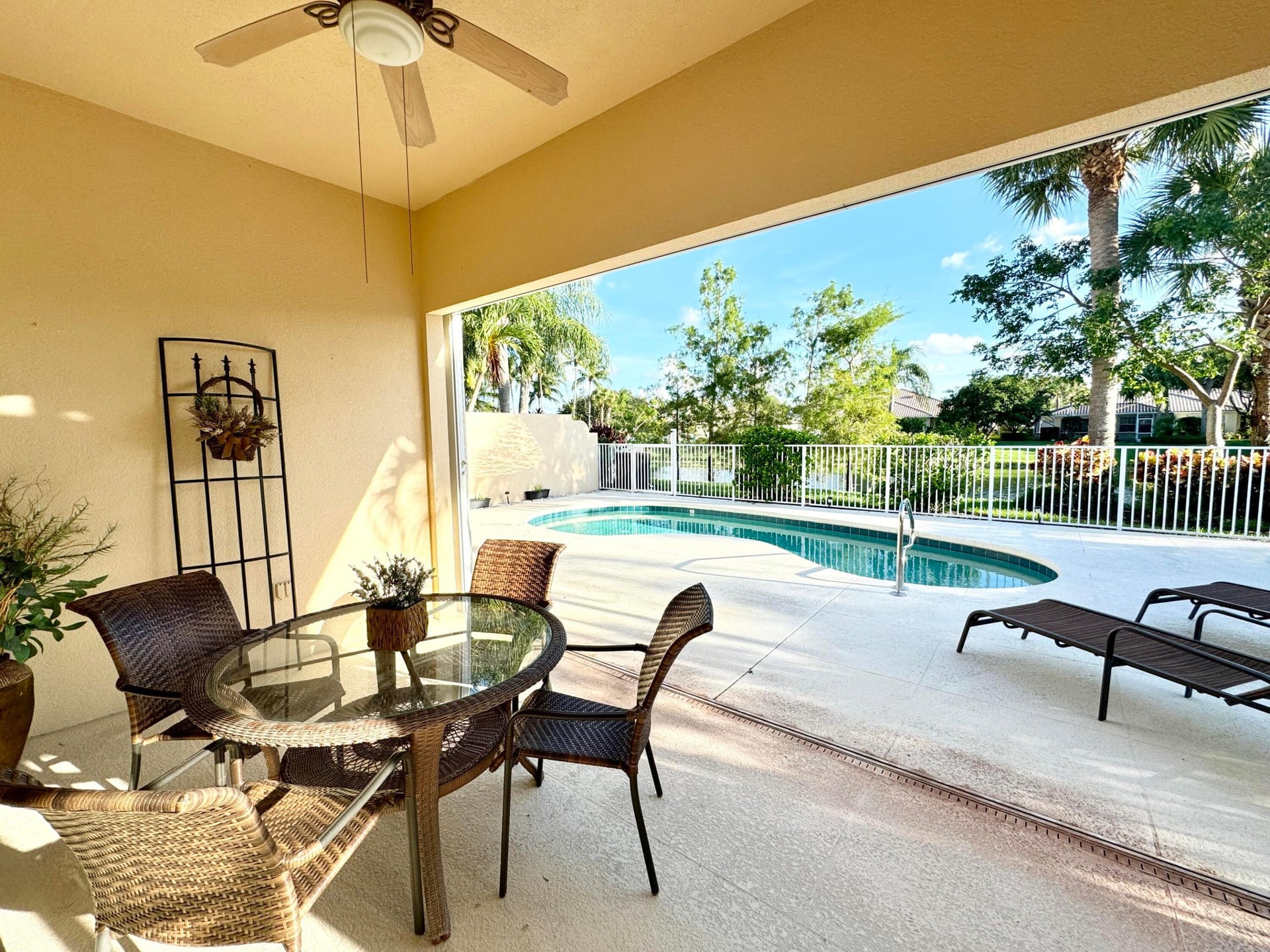  Residence photo 4