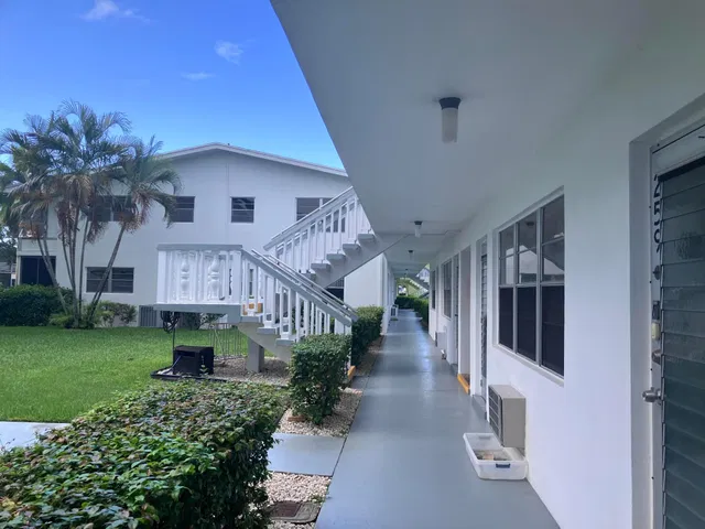 Residence photo 4