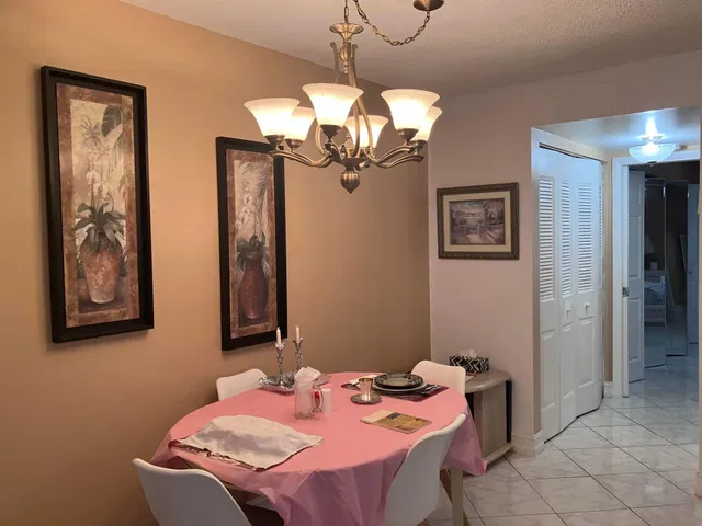 Residence photo 14