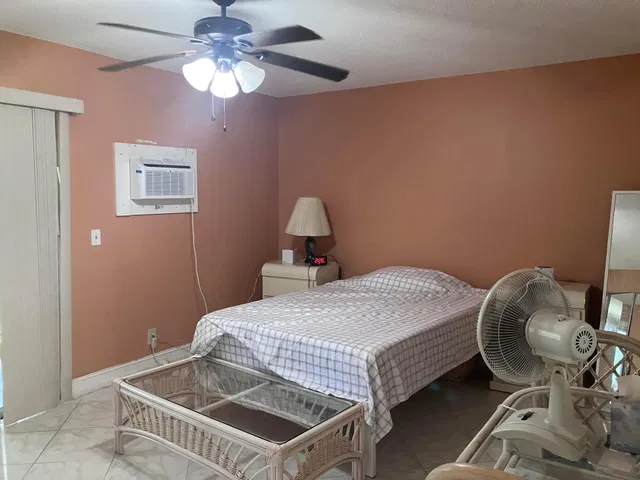 Residence photo 18
