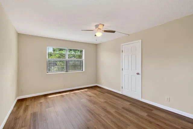 Unit 401 photo 39