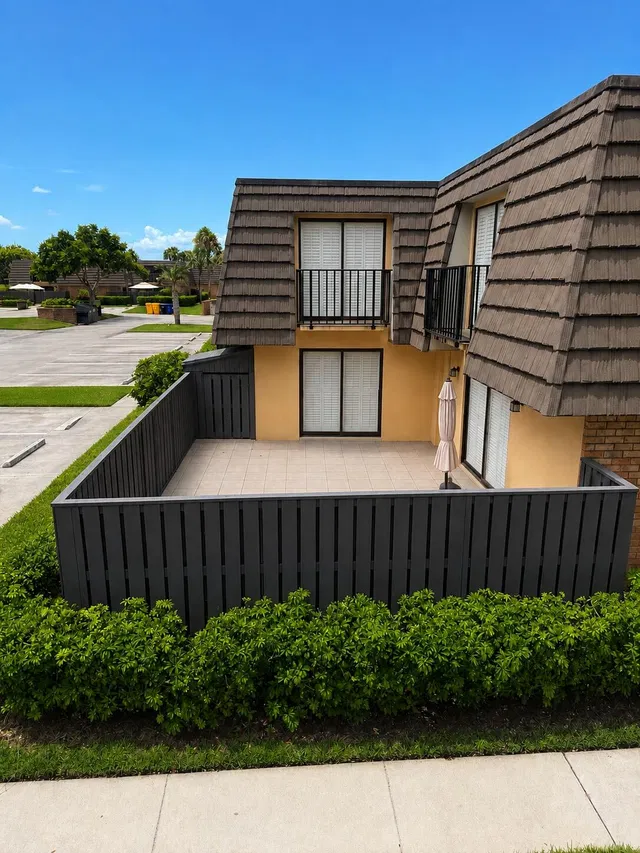 Residence photo 3