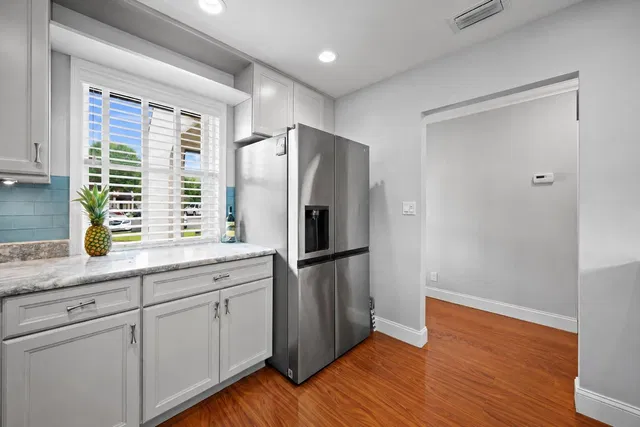 Residence photo 6