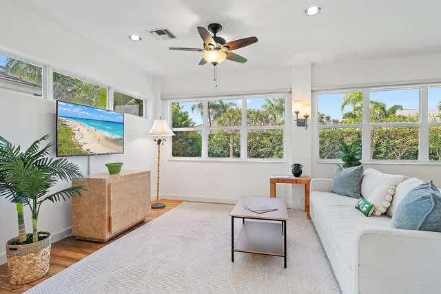 Residence photo 5
