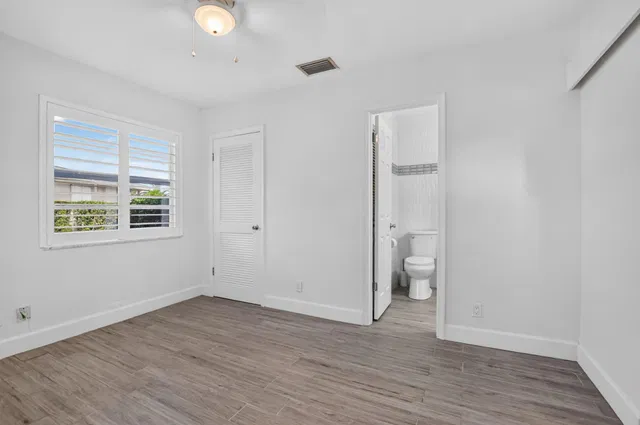 Unit 20 photo 24