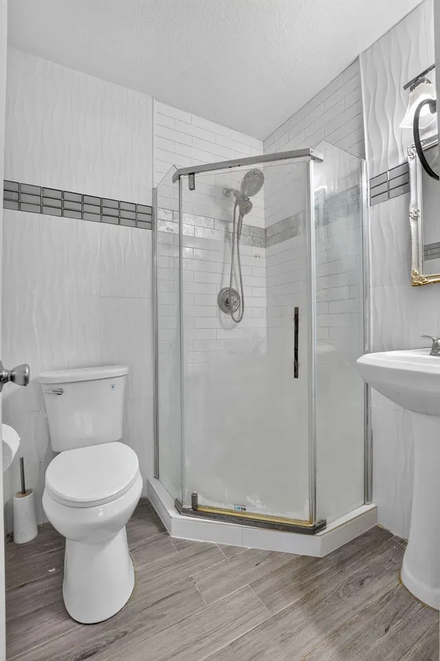 Unit 20 photo 27