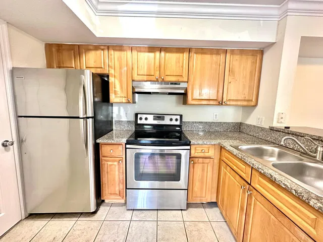 Unit 105 photo 2