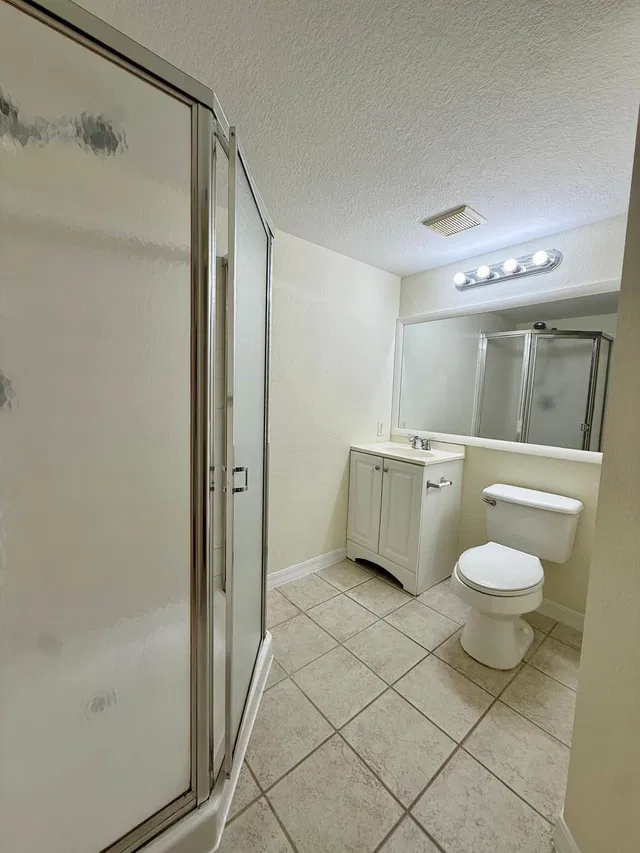 Unit 105 photo 10