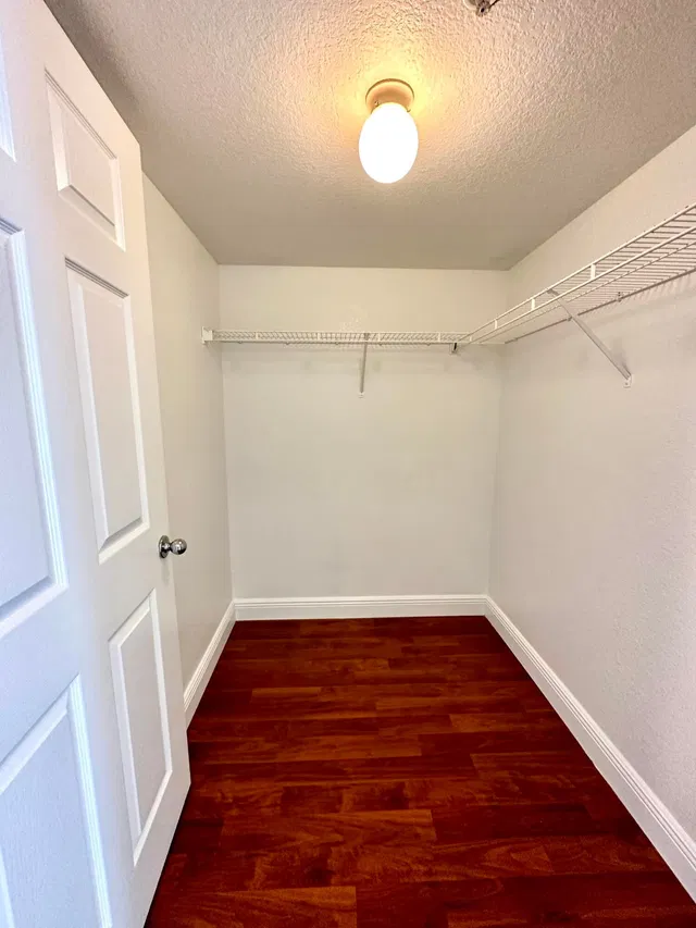 Unit 105 photo 15