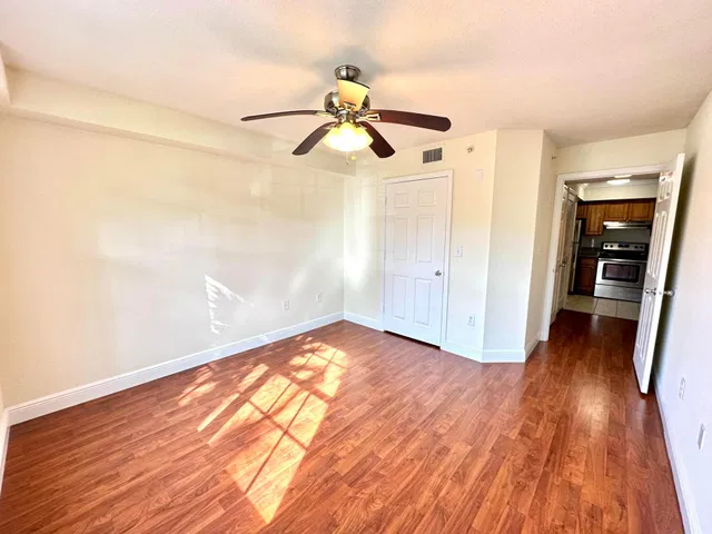 Unit 105 photo 23