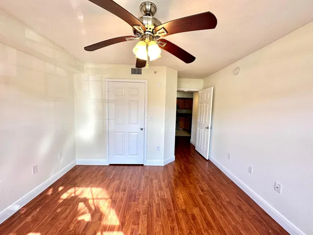 Unit 105 photo 24