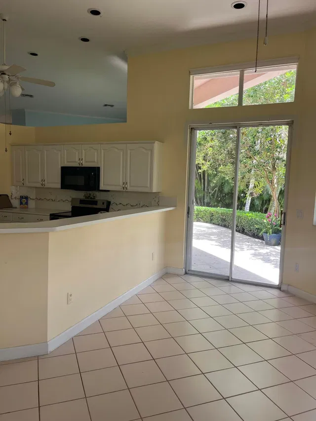 PGA National Palm Beach Gardens Unit 181 photo 17