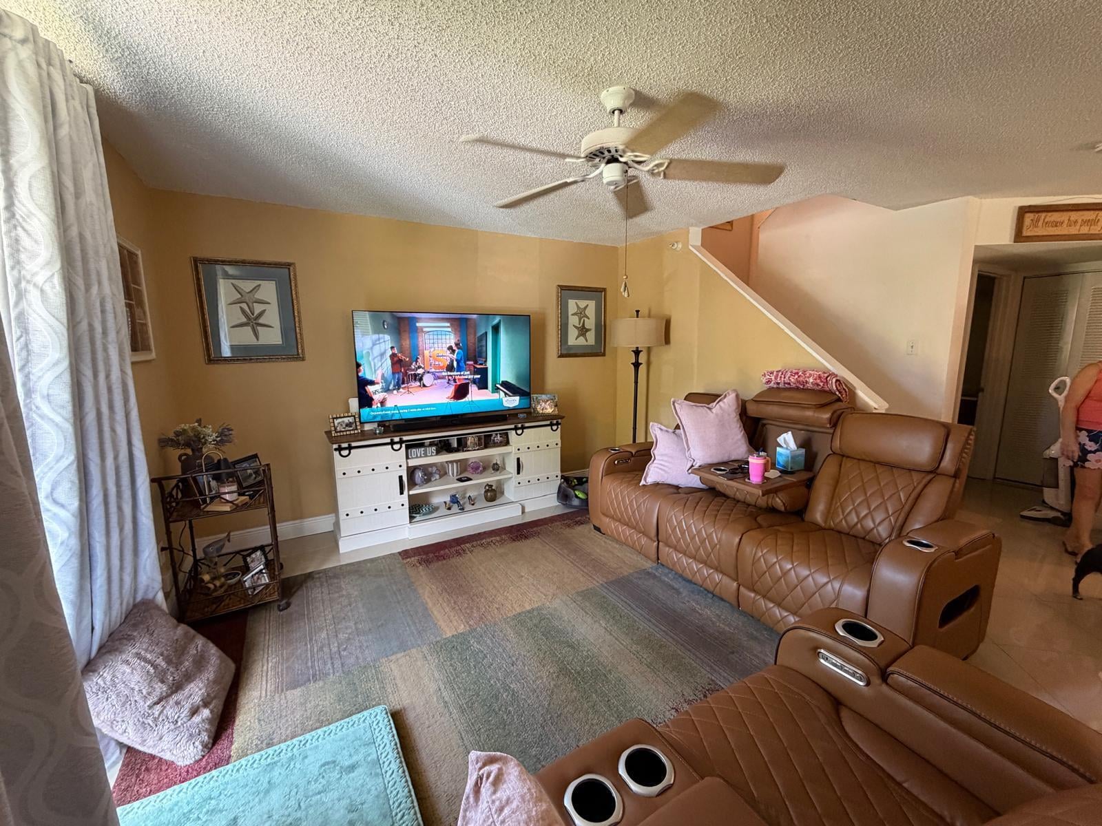 Unit 111 photo 3