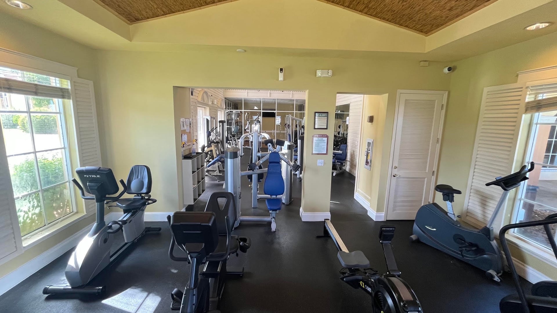 Unit 111 photo 21