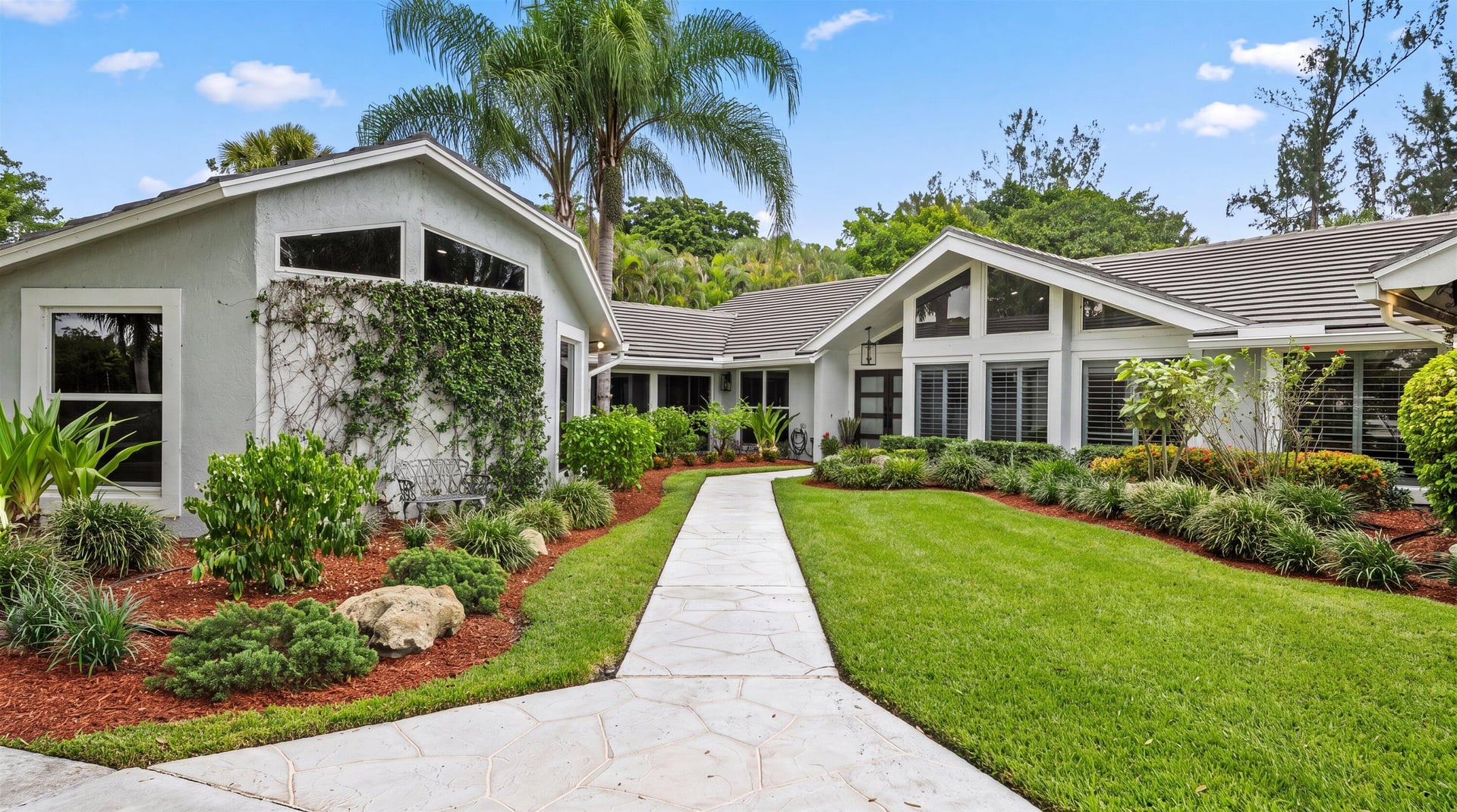 Pinewood Residence photo 3