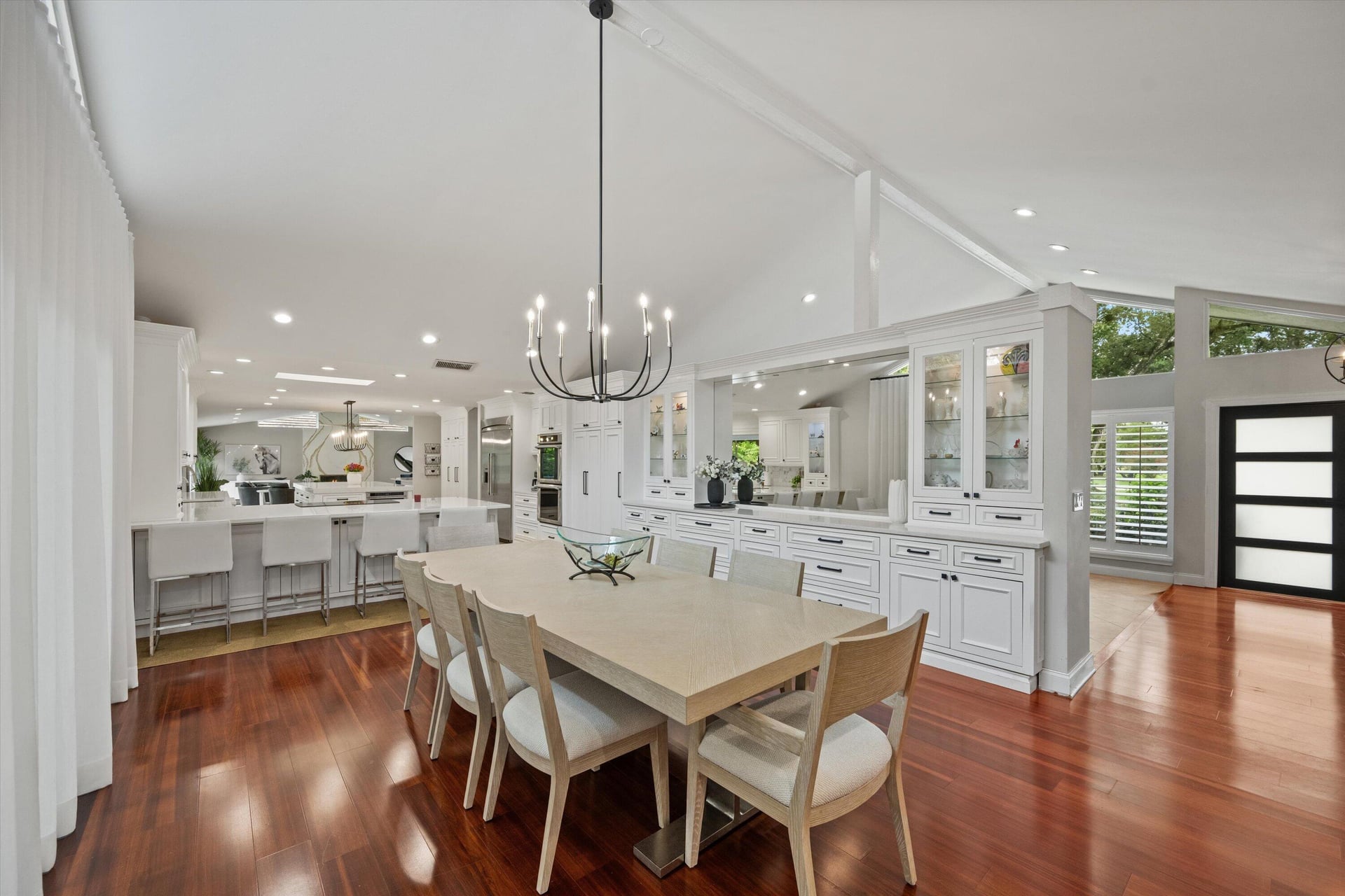 Pinewood Residence photo 24