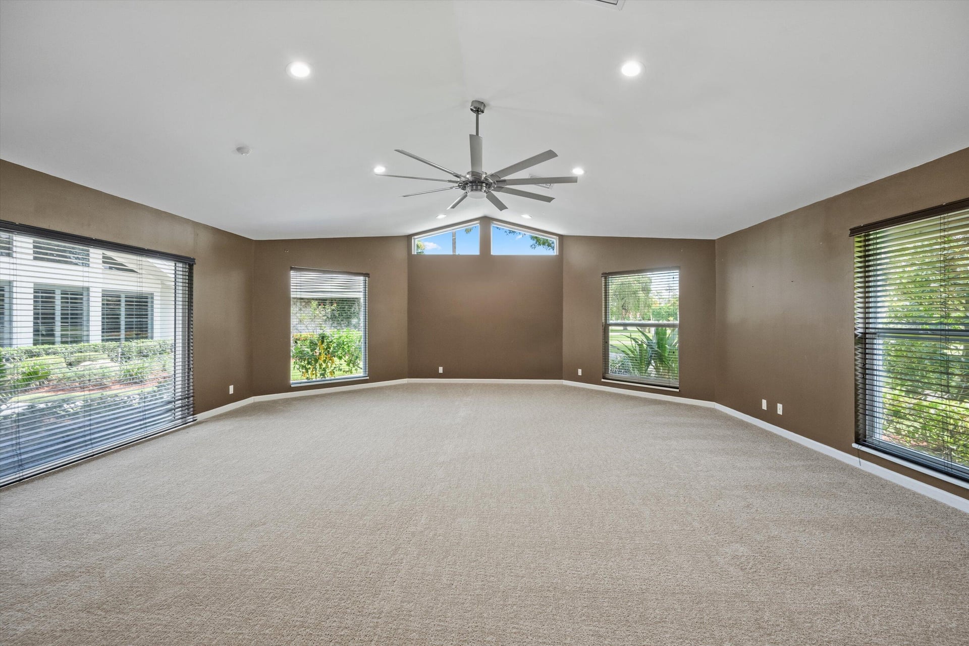 Pinewood Residence photo 51