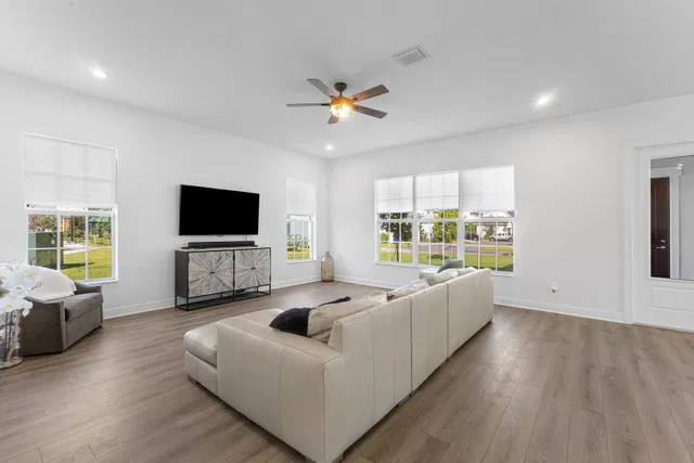 Residence photo 9
