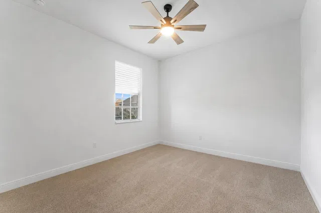 Residence photo 24