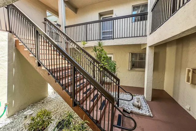 Unit 204 photo 2