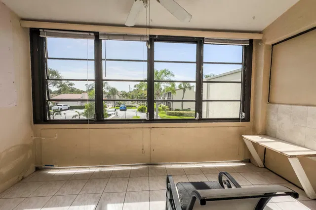 Unit 204 photo 12
