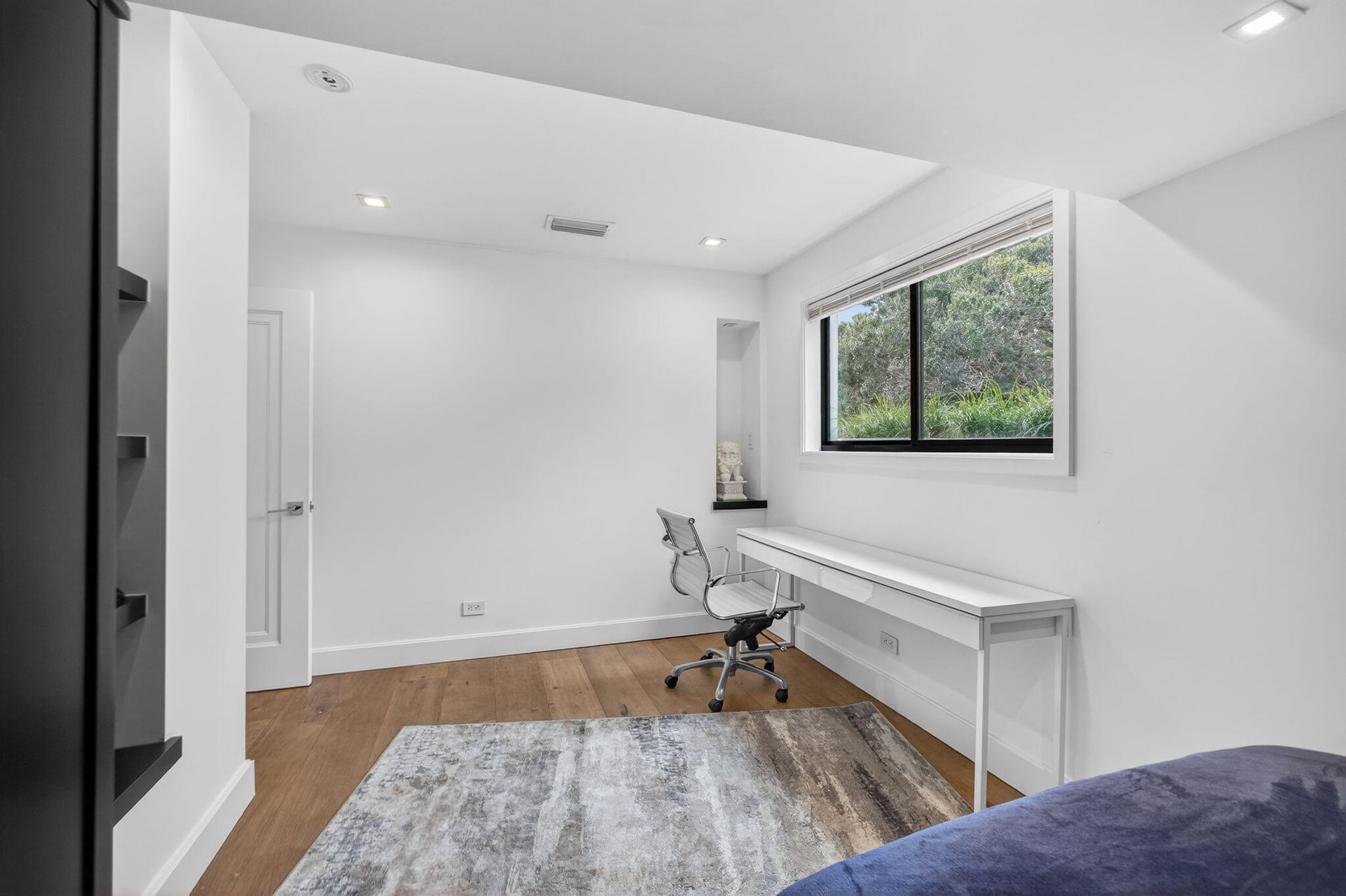  Residence photo 98