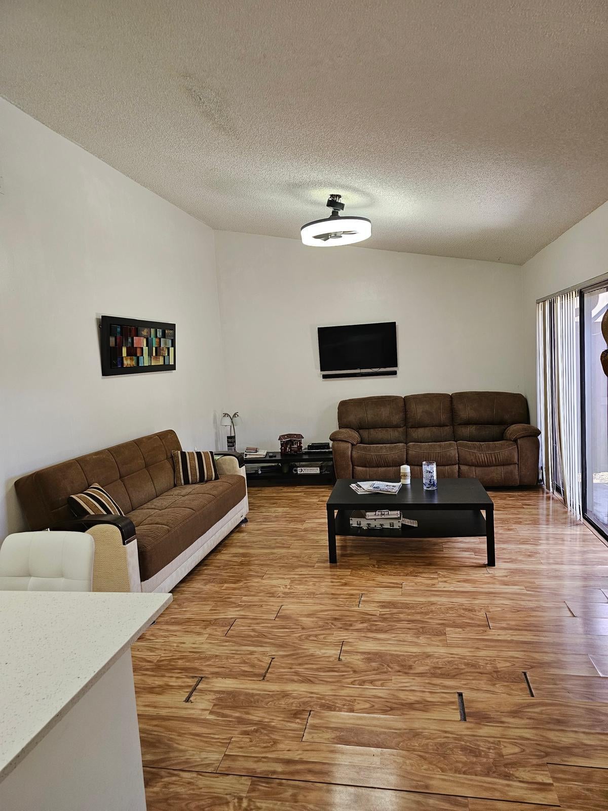 Residence photo 6