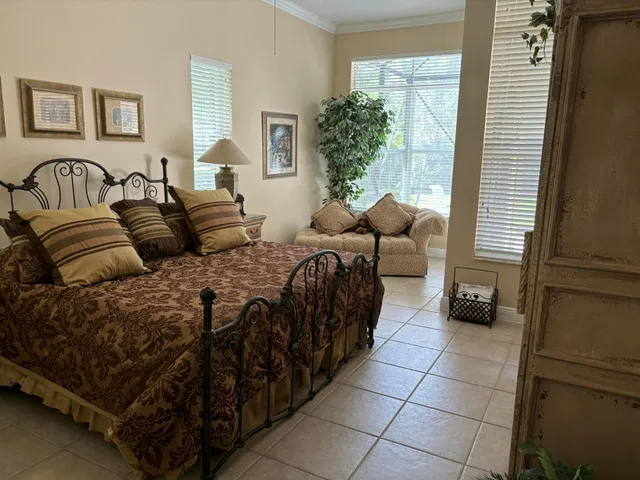 Residence photo 15