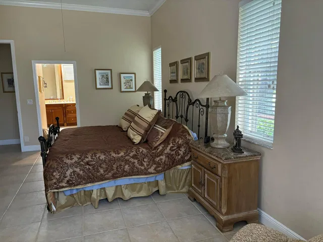Residence photo 16