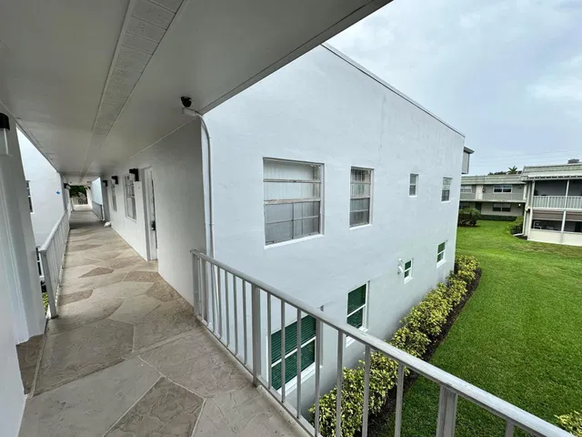 Residence photo 3