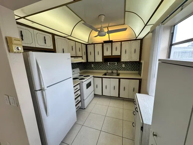 Residence photo 6