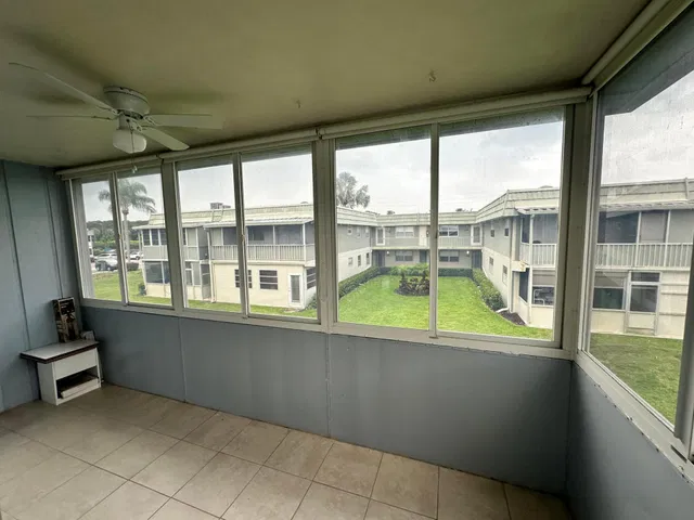 Residence photo 19