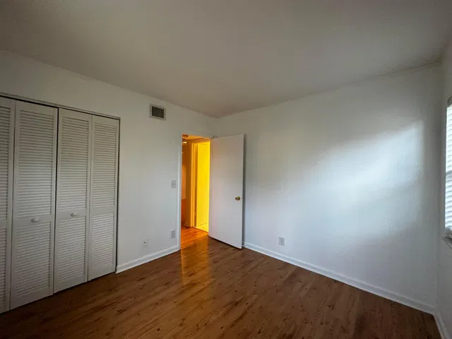 Unit 106 photo 11