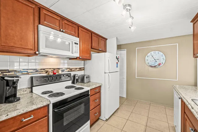  Residence photo 7