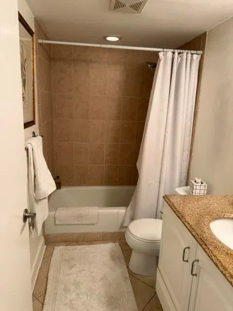 Unit 103 photo 10