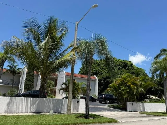 Unit 103 photo 12