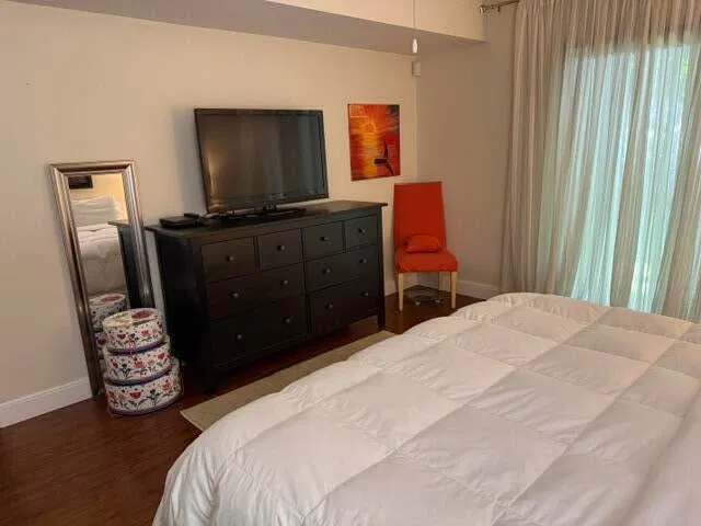 Unit 103 photo 18