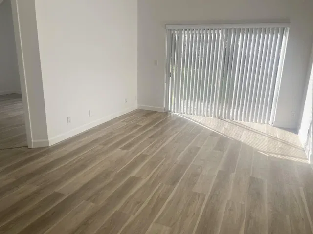Unit 55 photo 4