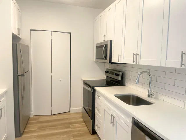Unit 55 photo 5