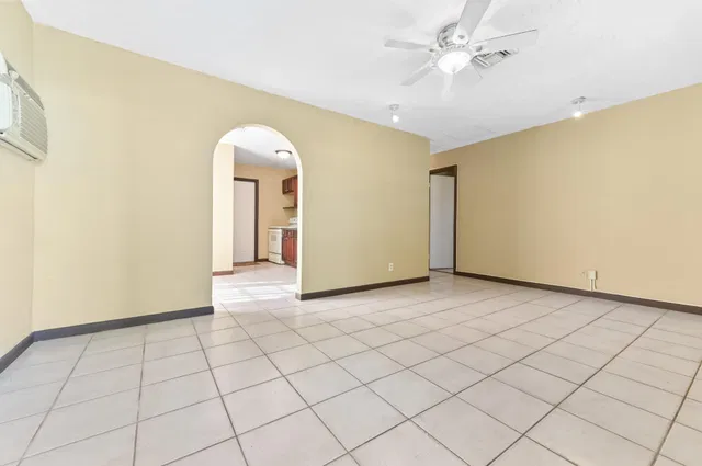 West Palm Beach Residence photo 20