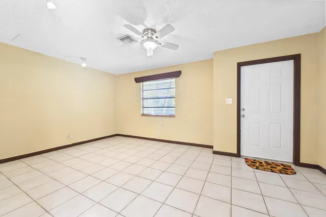 West Palm Beach Residence photo 25