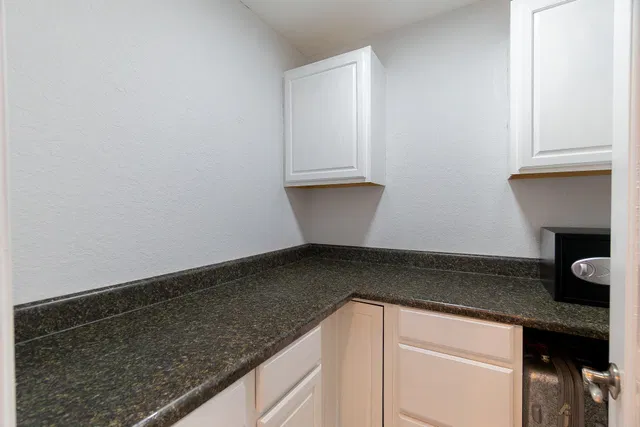 Residence photo 20