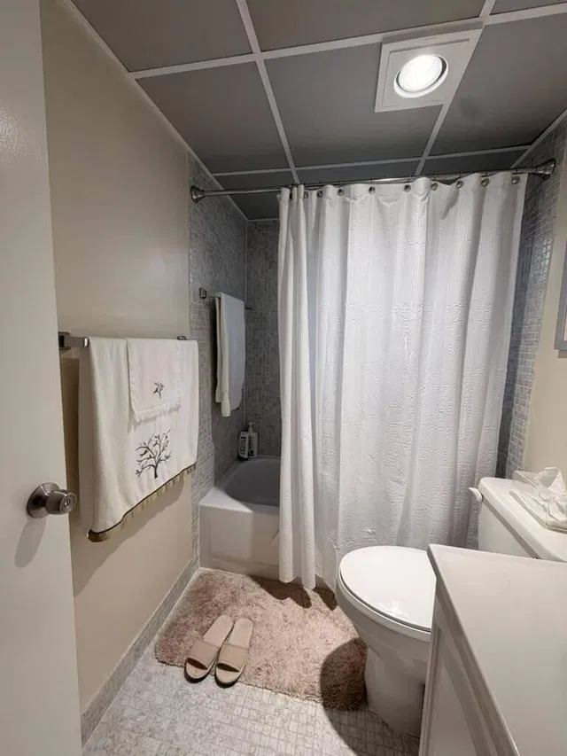 Unit 43 photo 10