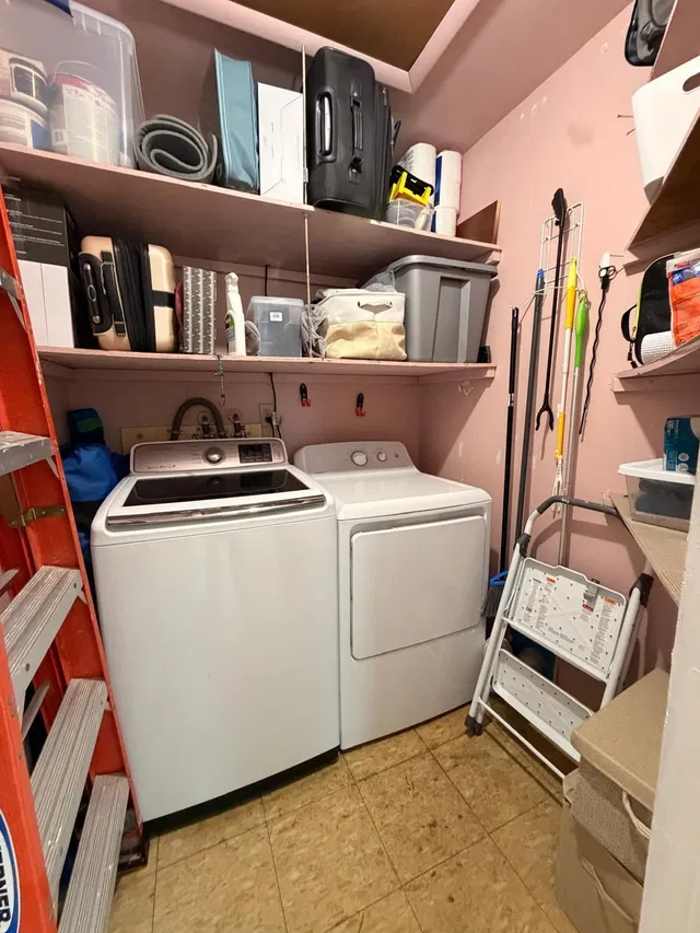 Unit 43 photo 11